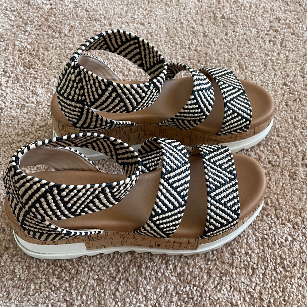 Casual flaform sandals